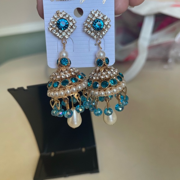 NWT!!! Earrings/Jhumka’s blue gold - Picture 3 of 3
